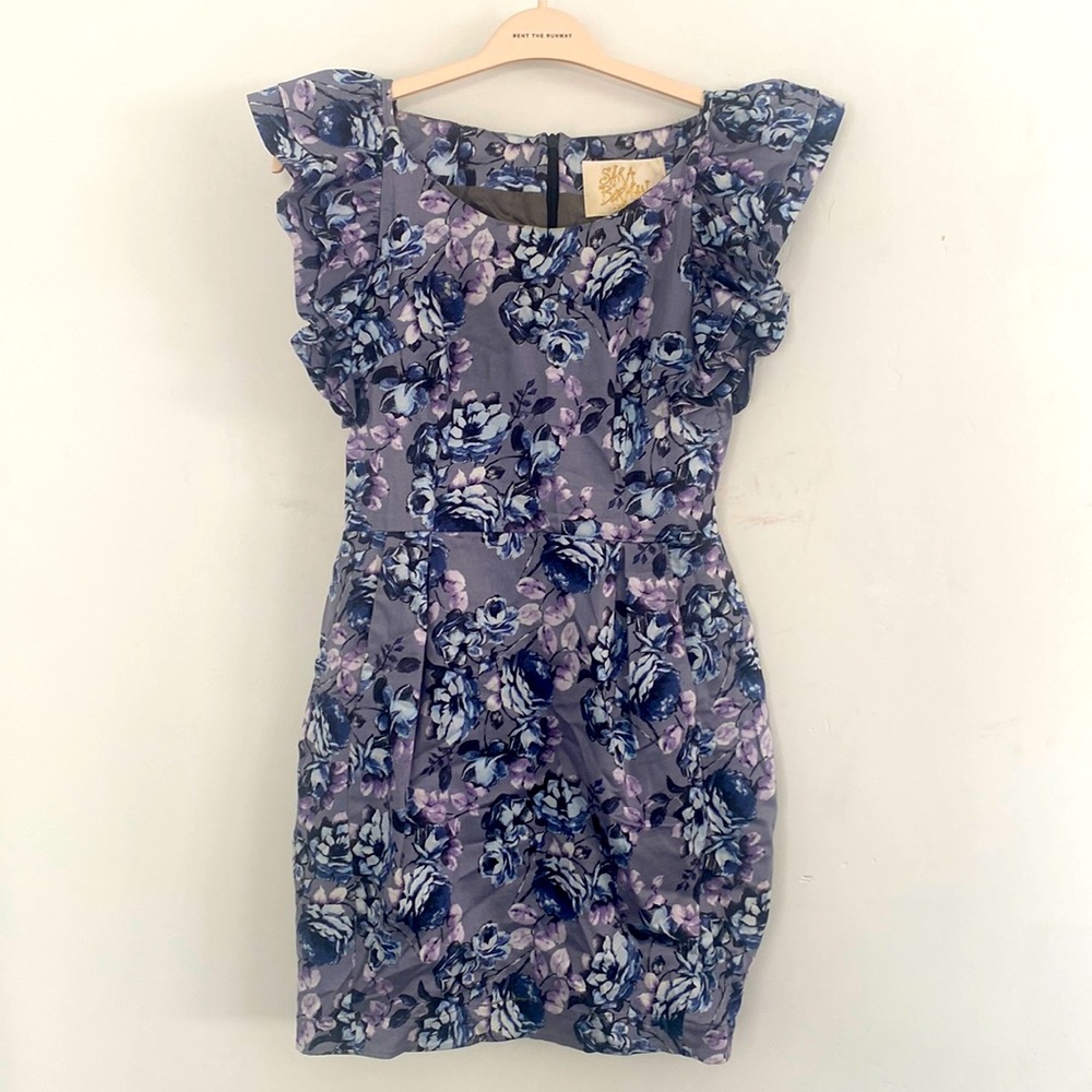 Sara Bermon UK Floral Fitted Dress Flutter Sleeves